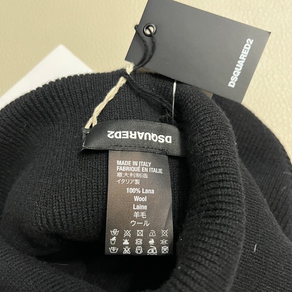NWT - DSQUARED2 Adult 100% Wool Logo Embroidered Beanie - Made in Italy - Picture 4 of 4